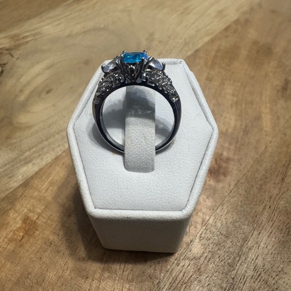 LASTACT WEDDING RING SIZE 6 - Picture 3 of 7